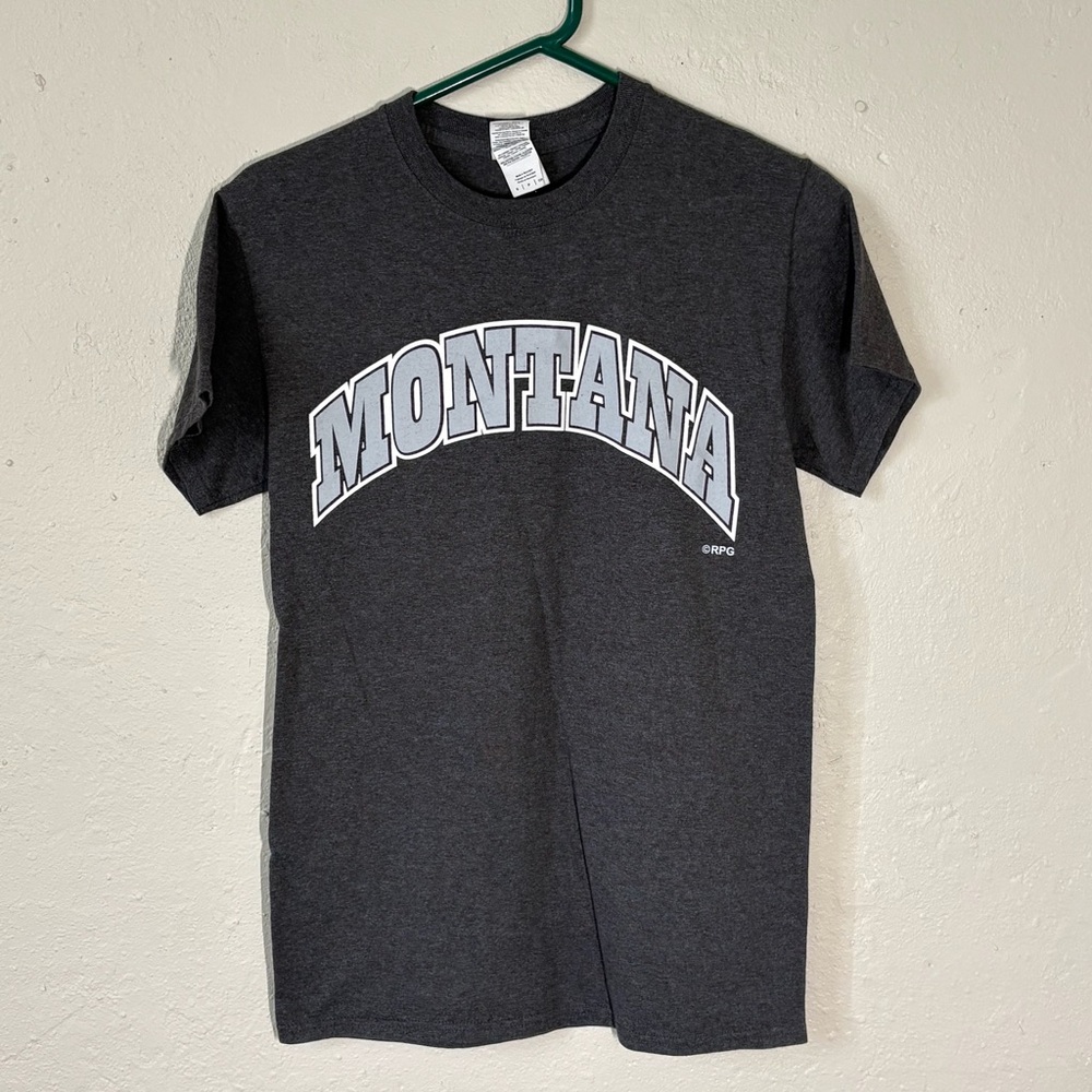 Gildan‎ Charcoal Montana Graphic Tee